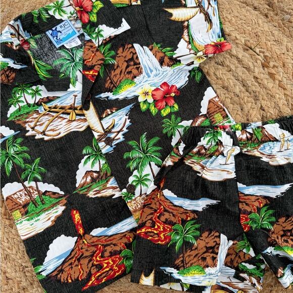 RJC Sportswear Toddler Sz 3T Hawaiian 2 Piece Set Shorts Shirt - Picture 2 of 5